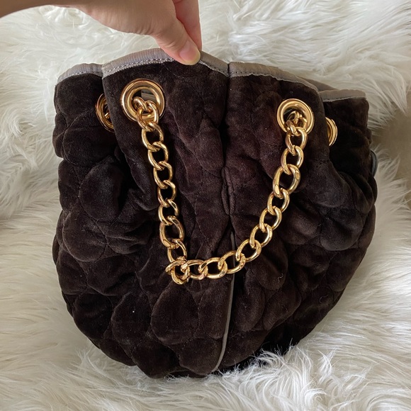 ♥️Preloved♥️ Juicy Couture Black Velour Hobo Tote Bag with Gold Hardware - Picture 3 of 10